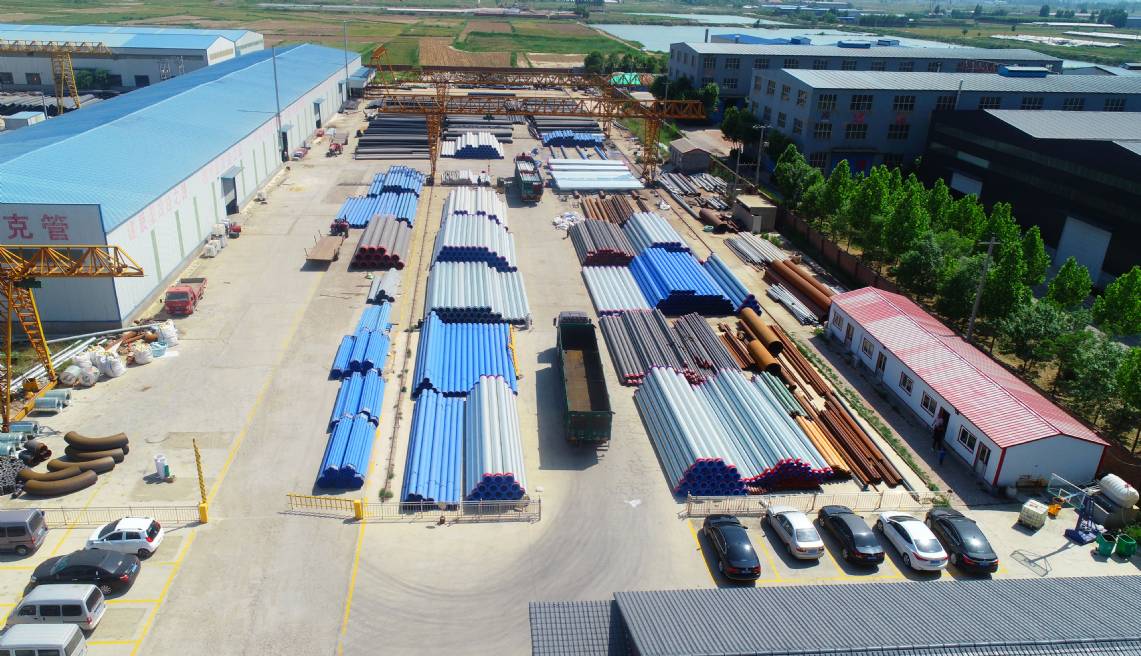 恒誠管道產品庫存區(qū)